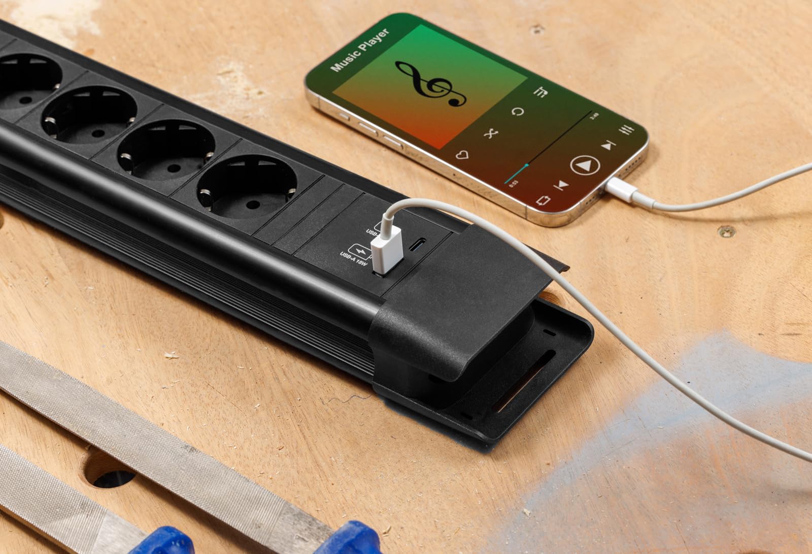 Bachmann CONNECTUS 6-Fach Steckdosenleiste (Robuste Mehrfachsteckdose mit Schalter, USB A/C 22W und 2m Kabel) Schwarz