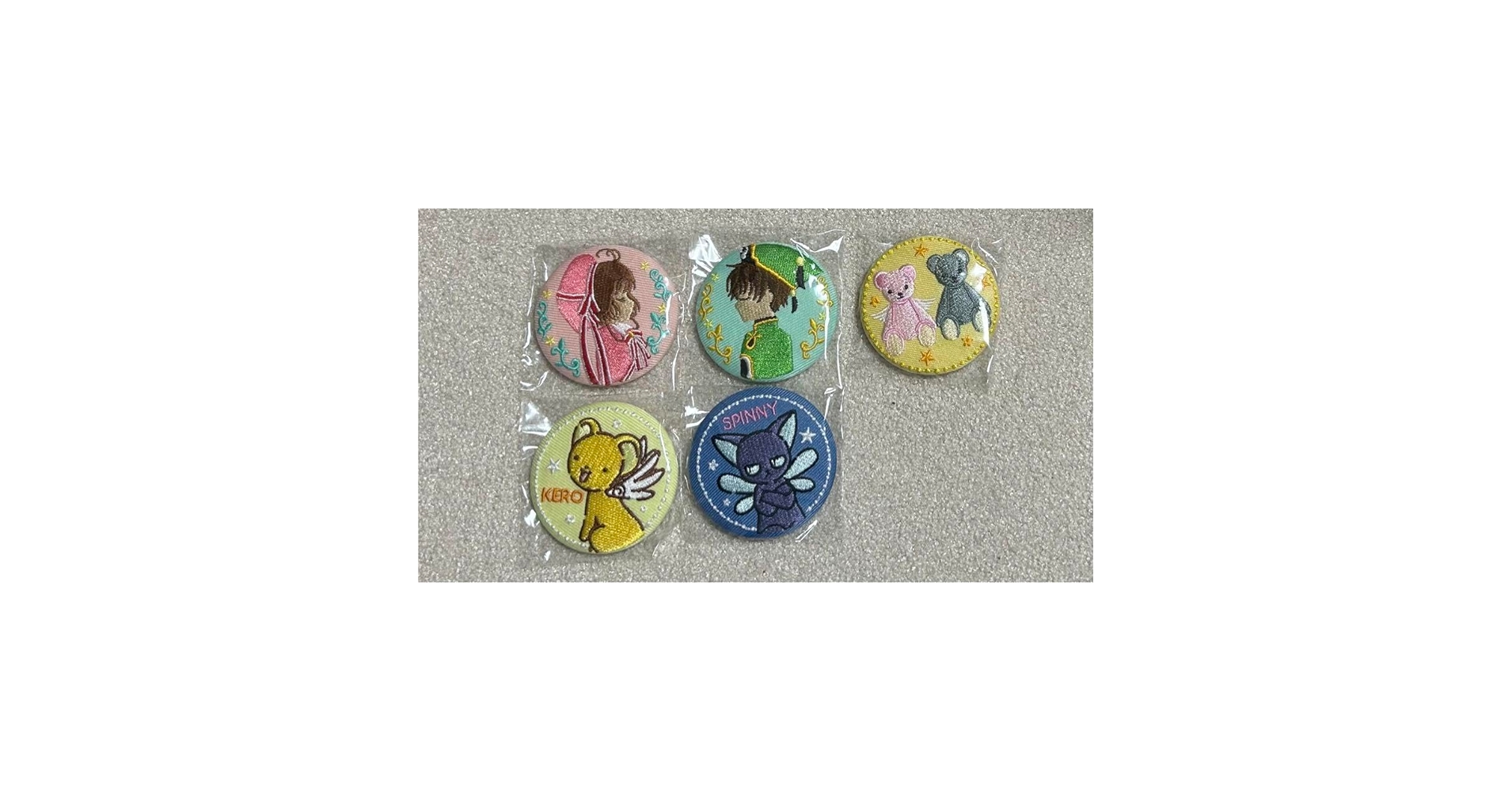 Amazon.co.jp: カードキャプターさくら 刺繍缶バッジ 5点セット