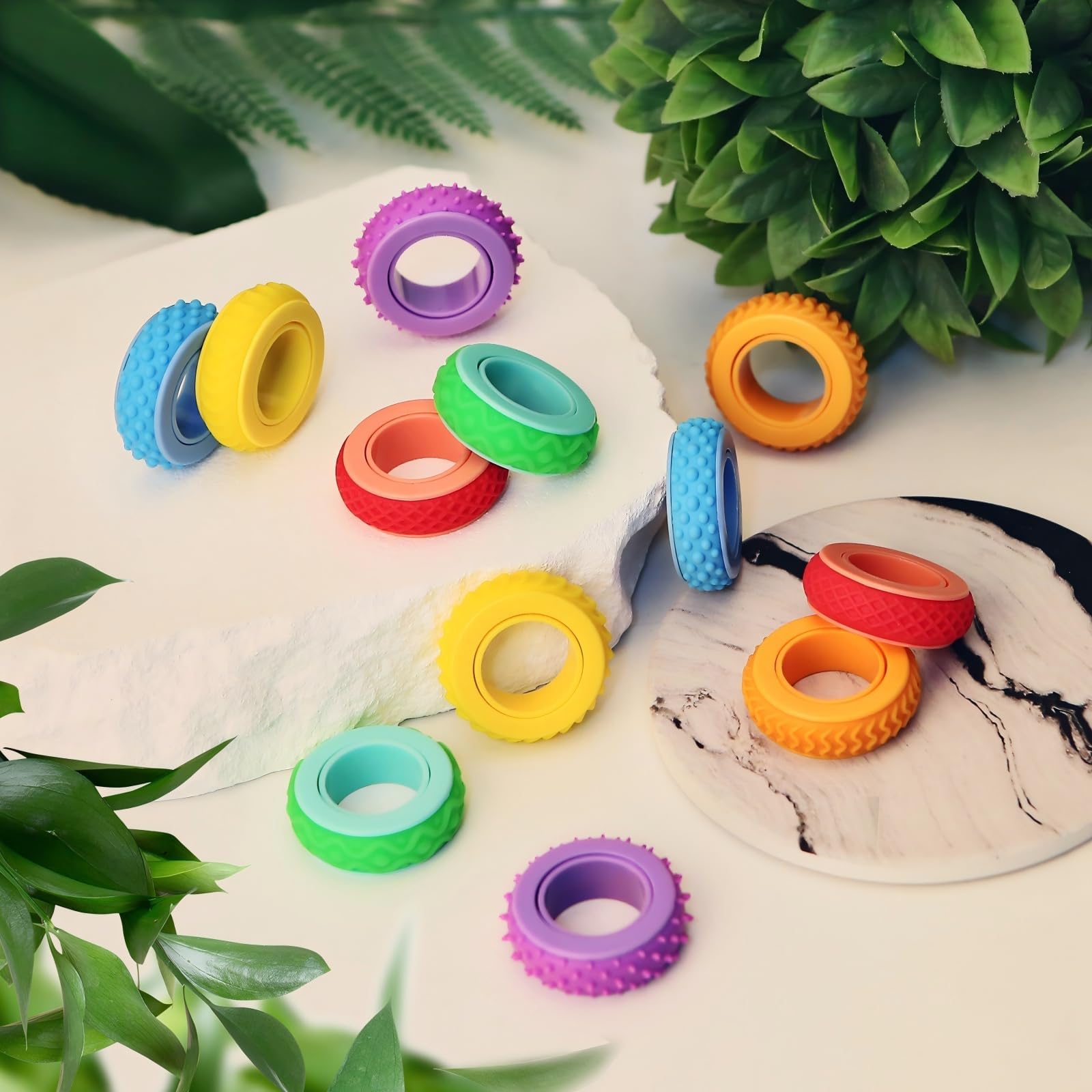 Fidget Ring Toys dla dorosłych i dzieci – 72 sztuki sensorycznych Fidget Spinner z 6 teksturami, bezgłośna zabawka w przypadku stanów lękowych, dla autyzmu ADHD, pomoc w koncentracji, do szkoły i