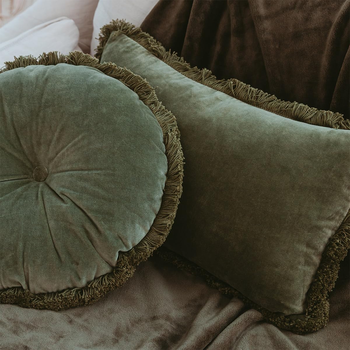 Desforges - Housse de Coussin 33 x 57 cm en Velours Vert uni, Romulus