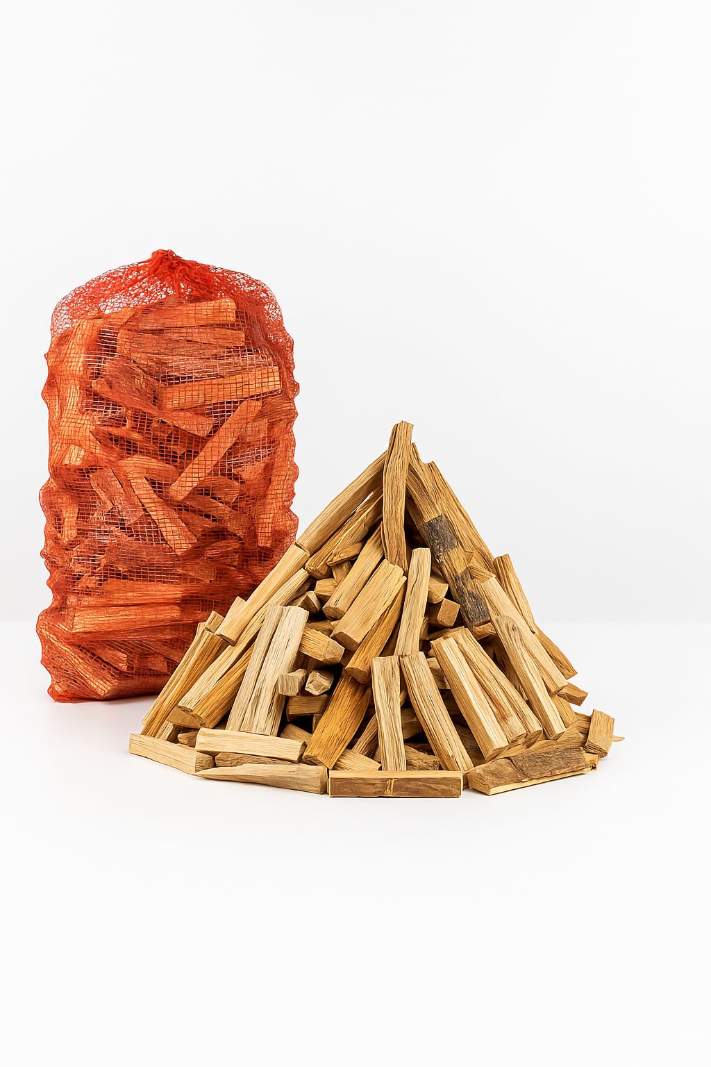 Astillas Encendido Pino Ecológica, Madera Seca Natural para Barbacoa, Chimenea, Caldera y Estufa, Saco de 6,5 Kgs. Astillas de Pino Natural para Barbacoas y Chimeneas.