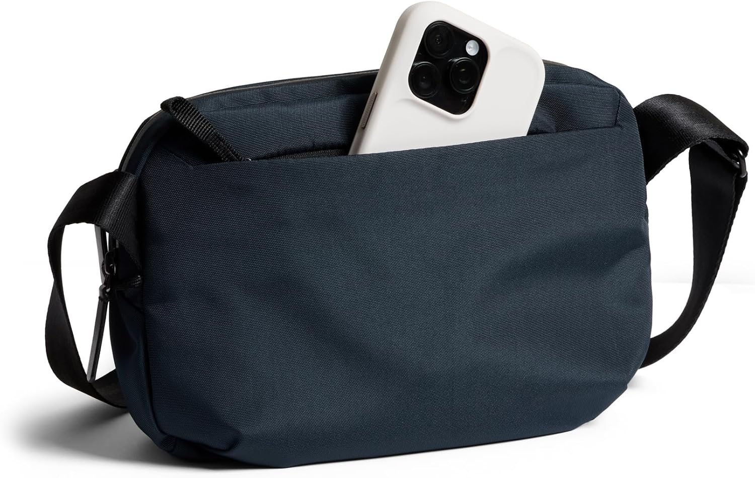 Bellroy Transit Sling (5L travel crossbody bag with internal organization, adjustable strap, and weather-resistant design) - Image 4