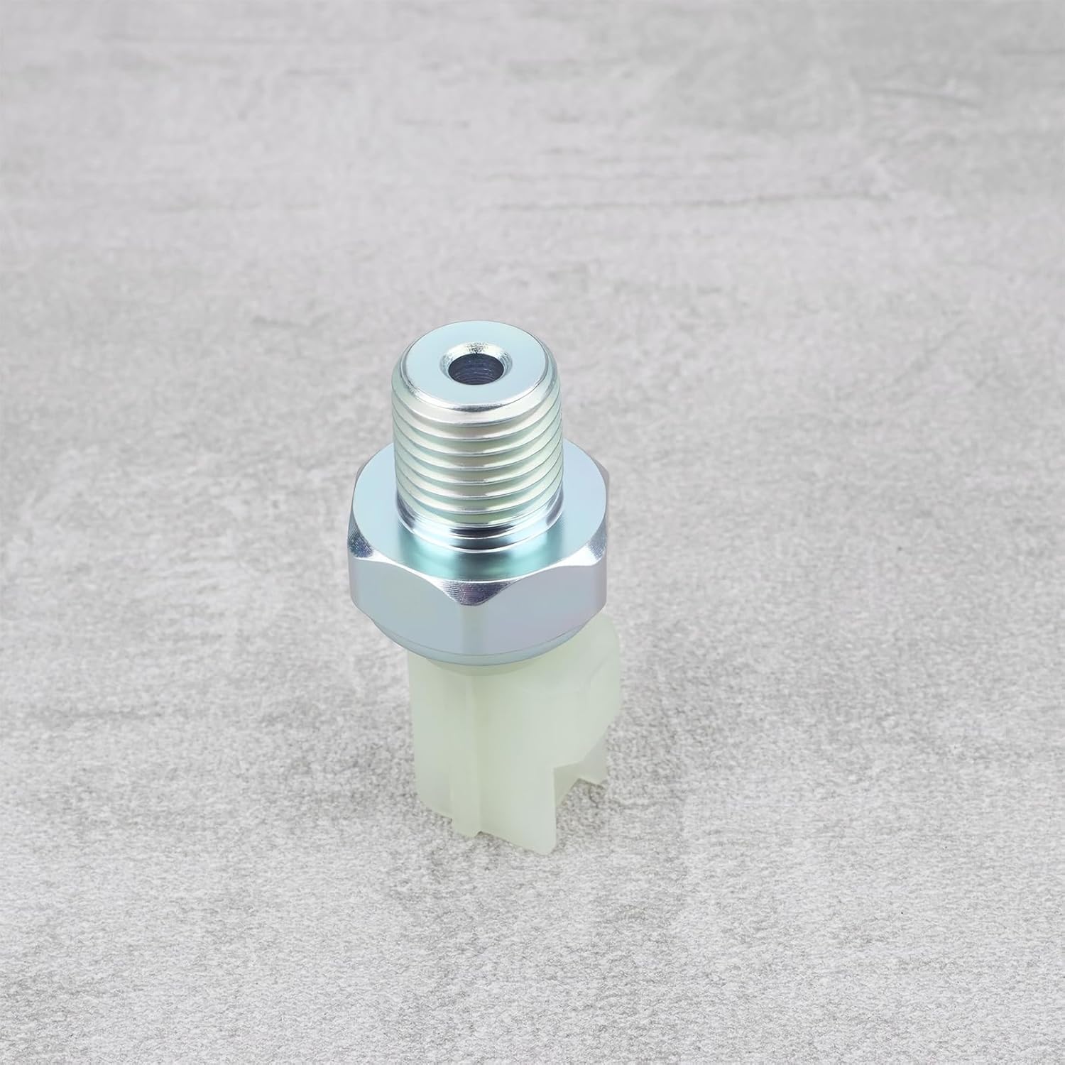 eMagTech Engine Oil Pressure Switch Compatible with Ford F-150 5.4L V8 2000-2010 6U5Z9278D 6U5Z9278E