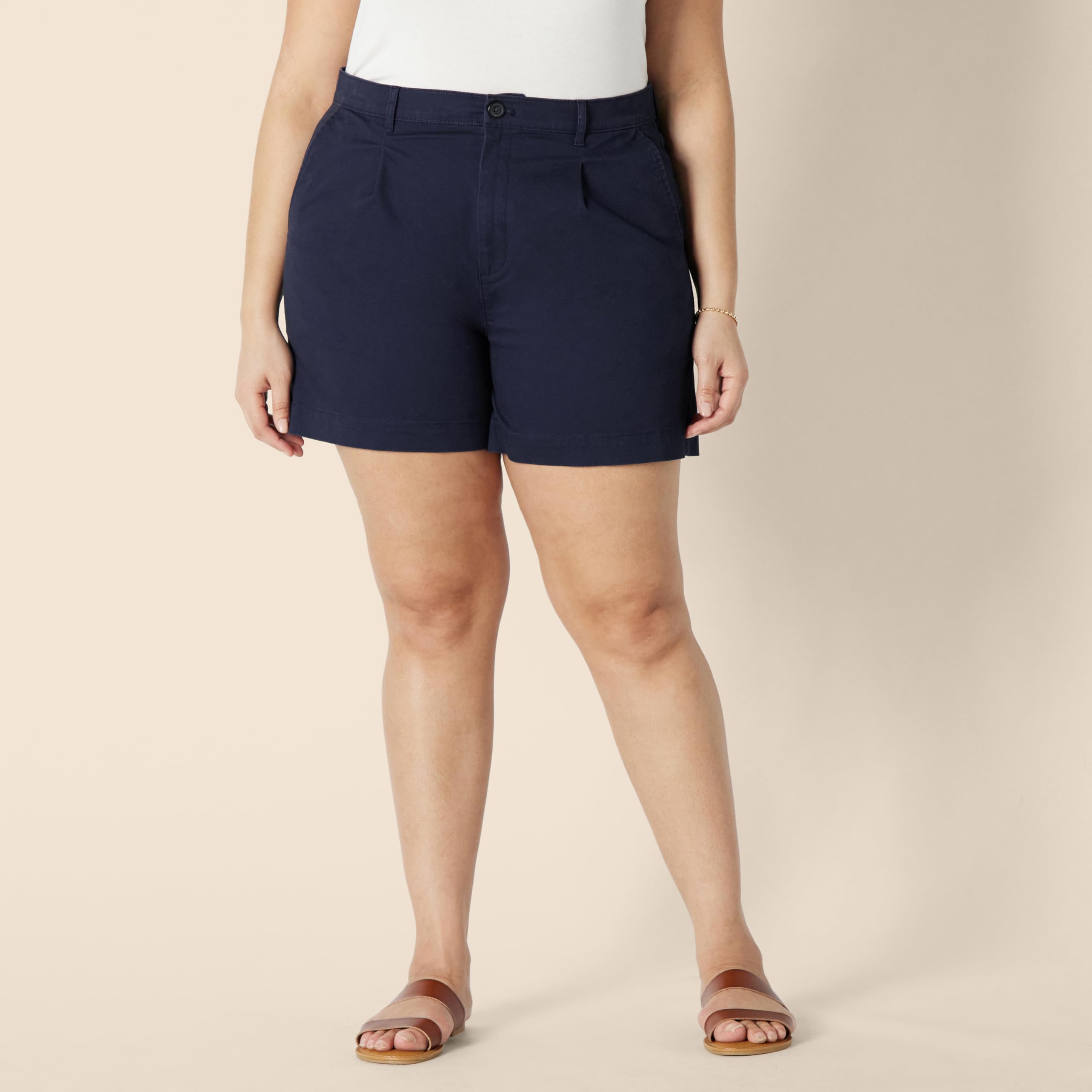 Amazon Essentials Pantalones Cortos de Tiro Alto, Corte Holgado, Cintura Entallada y Parte Trasera Elástica Mujer
