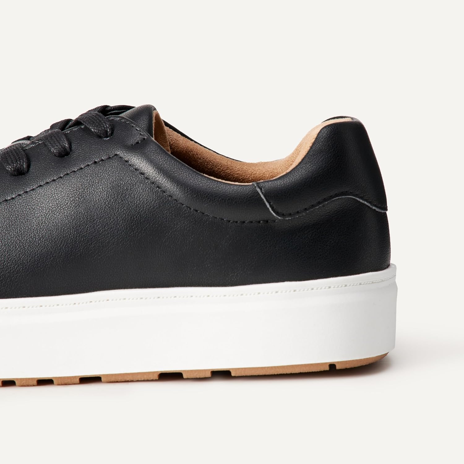 Amazon Essentials Women's Low Top Classic Sneakers - Image 6