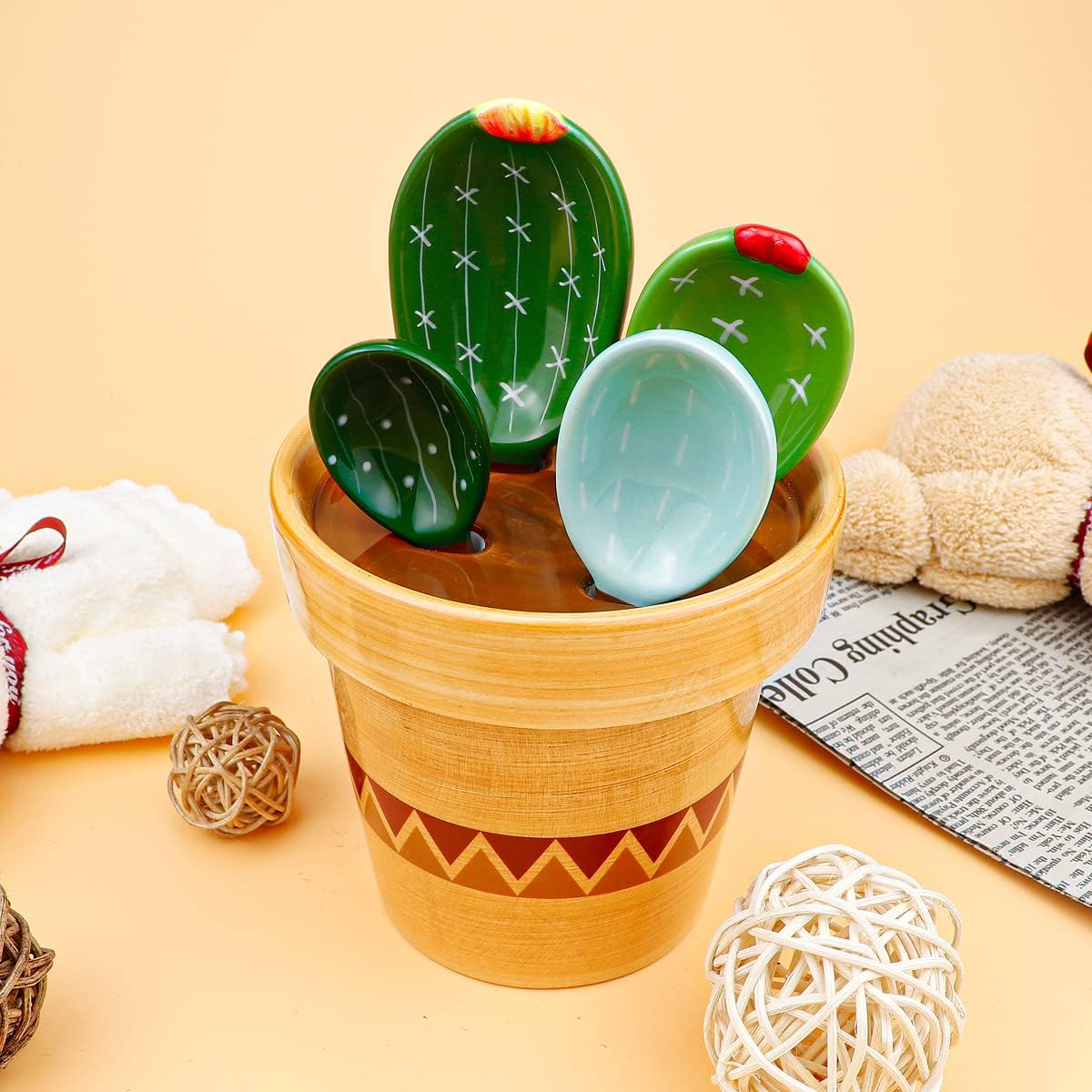 DOERDO Cactus Measuring Spoons Set in Pot, Cute Ceramic Kitchen Cups and with Holder for Baking Salt Sugar, Green