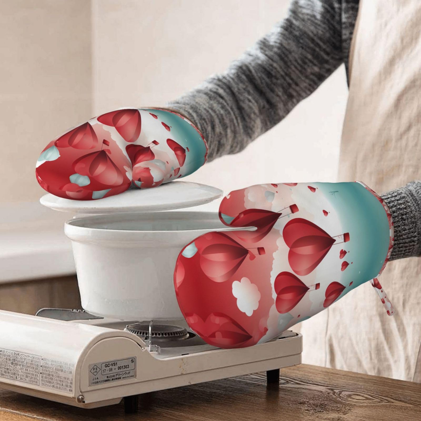 Silikon-Ofenhandschuh, romantischer Herzballon-Druck, Ofenhandschuhe für Küche, Backen, Kochen, rutschfest, flexibel, dicke Handschuhe zum Kochen, 17,8 x 27,9 cm Home & Kitchen