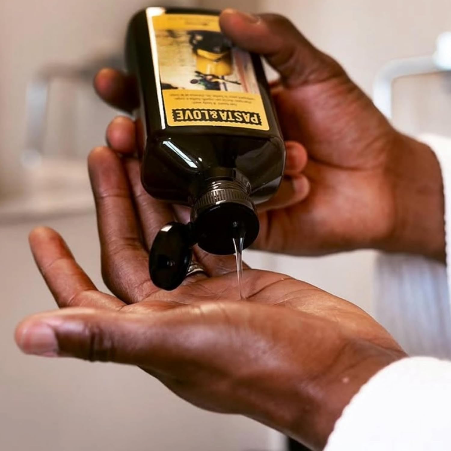 Davines Pasta & Love Hair Beard & Body Wash, 3-in-1 Hydrating Cleanser - Gently Washes Away Impurities & Softens Hair & Skin without Drying - Daily Freshness, 10.14 Fl Oz - Image 5