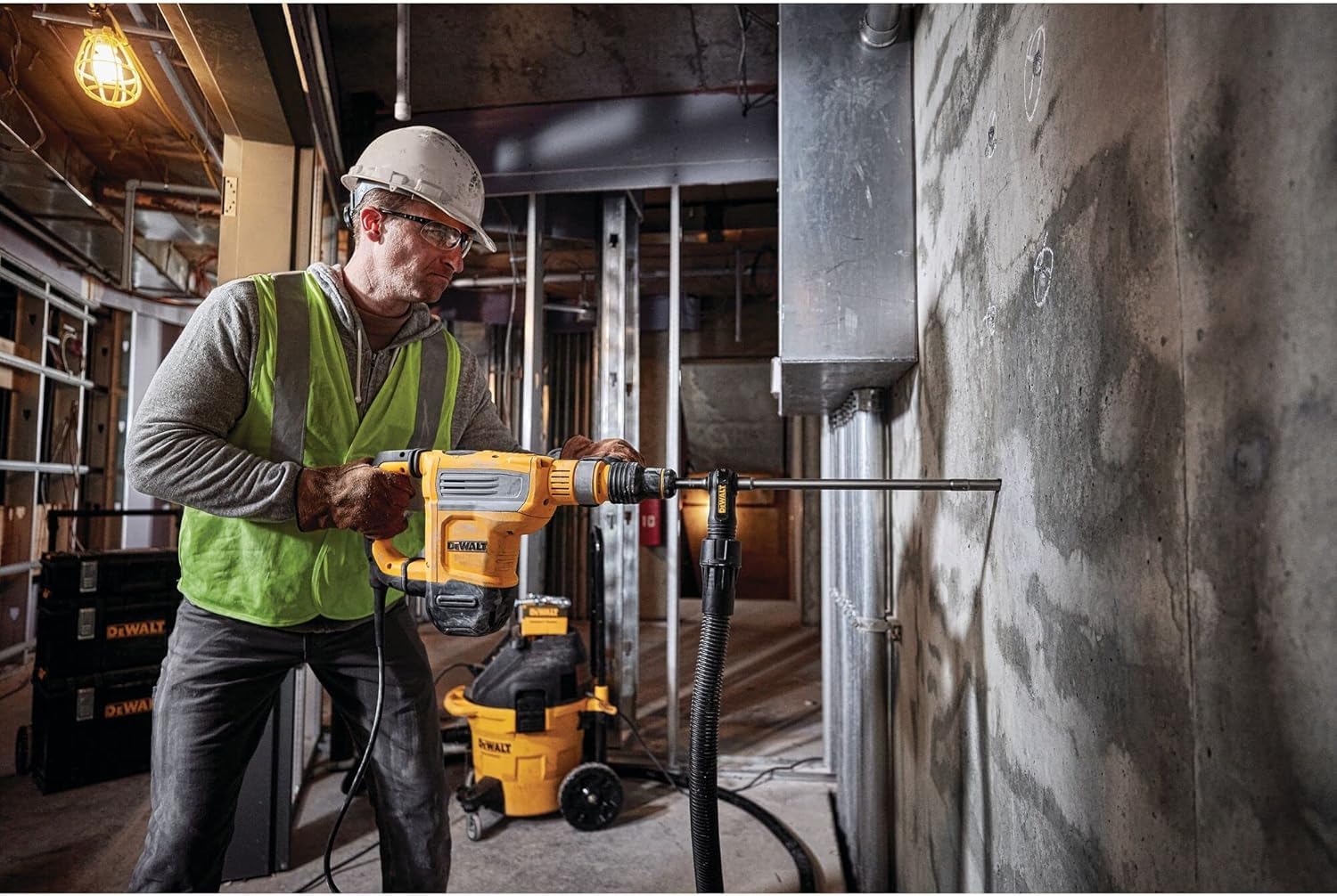DEWALT - Perforateur burineur 1350W - 10,5J - livré avec coffret - ‎D25614K-QS