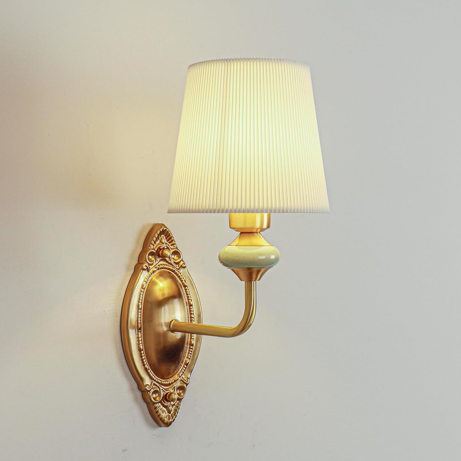 French Country Brass Wall Sconce, Vintage Antique Gold Wall Light with Pleated Fabric Shade, Wall Lamp for Bedroom Bedside, Bathroom Vanity, Living Room Hallway(1-Pack,Hardwired)