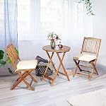 ORALNER 3-Piece Ensemble de bistros pliants en bois d'Acacia, petit mobilier de balcon extérieur, table ronde et 2 Chaises avec coussins doux, Ensemble de table en teck pour porche, jardin, Deck (blanc crème)