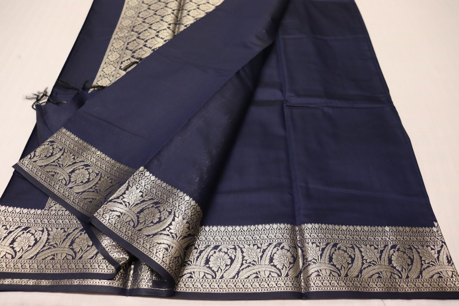 UtkrishtIndia Banarasi Cotton Saree with Rich Zari Border, Comfortable Blended Cotton, Easy to Drape, Navy Blue, Standard 4
