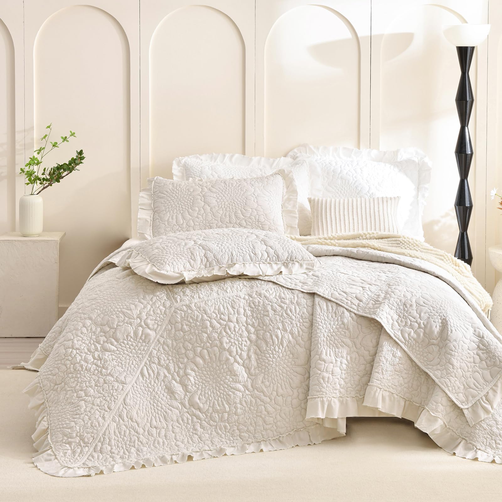 Masaca Oversized King Bedspread 128"x120",Wheat Ruffled Shabby Farmhouse King Quilt Bedding Set Oversized,3 Pieces Soft Lightweight Crinkled Extra Large Bedspread & Coverlet Sets for All Season