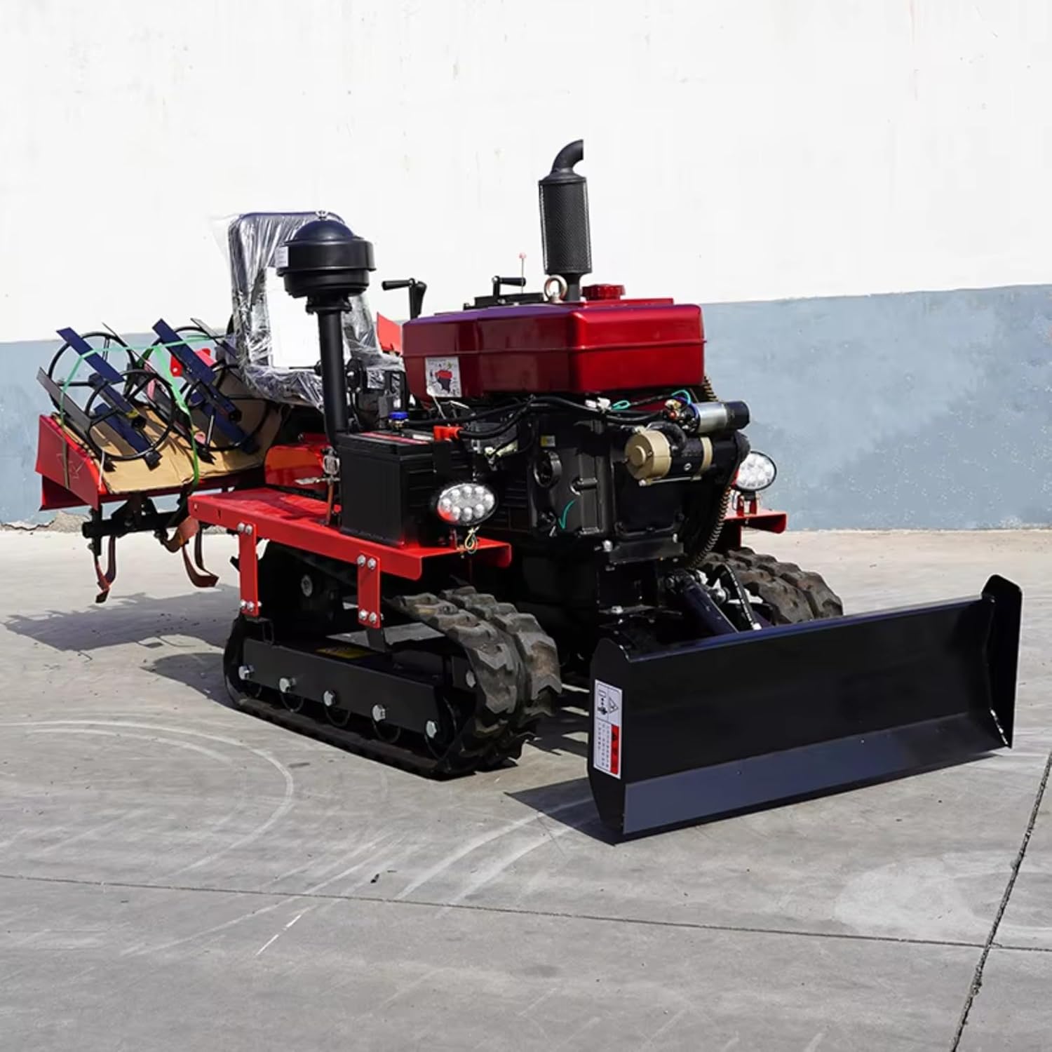 Tracked Tractor, Low Emission Crawler Tractor, Energy Saving Track Tractor for Agriculture, Landscaping & Sustainable Land Management