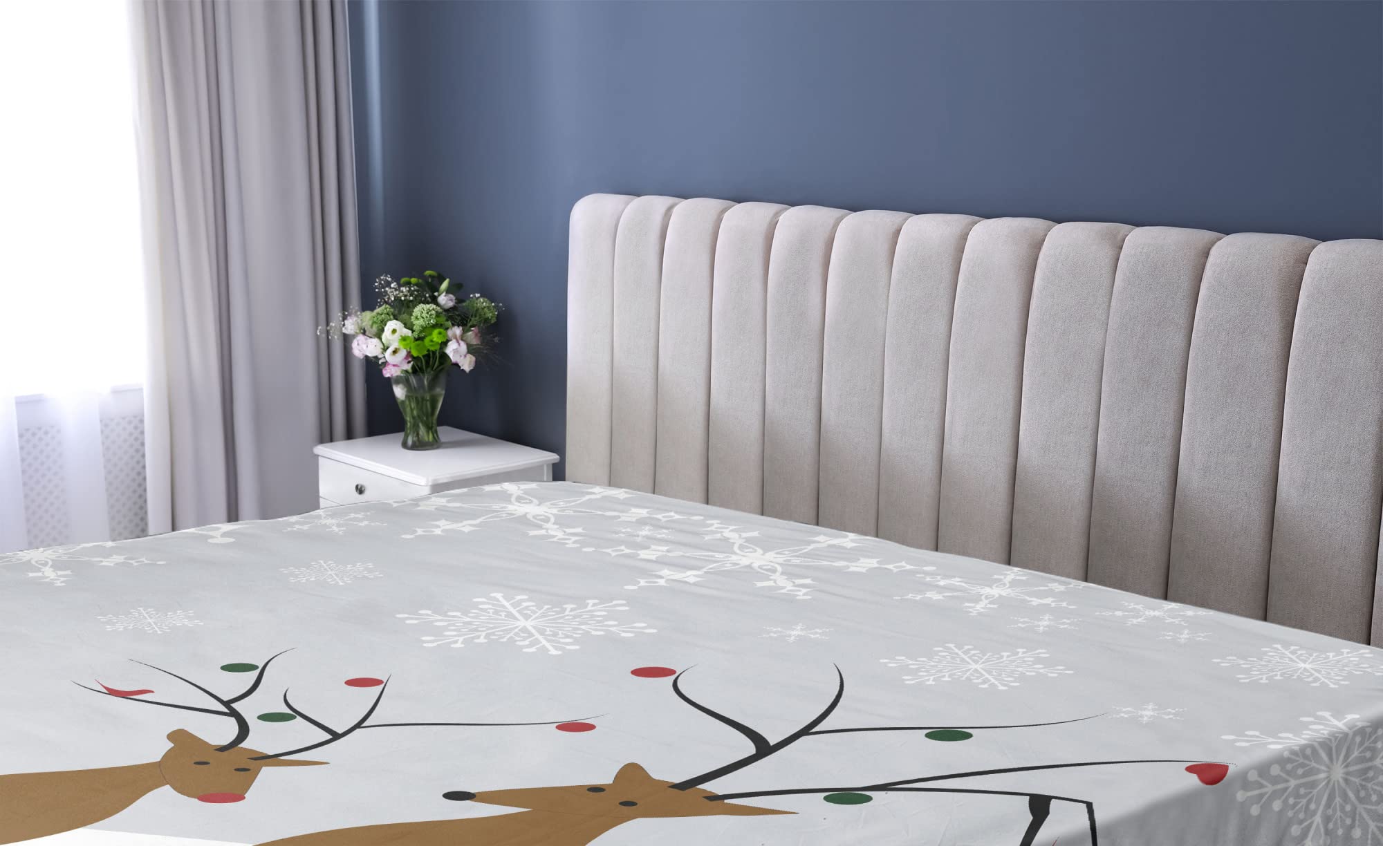 Ambesonne Christmas Fitted Sheet, Reindeers at Noel Time Yule with Snowflakes in Winter Santa Print, Soft Decorative Fabric Bedding All-Round Elastic Pocket, Full Size, Grey Brown