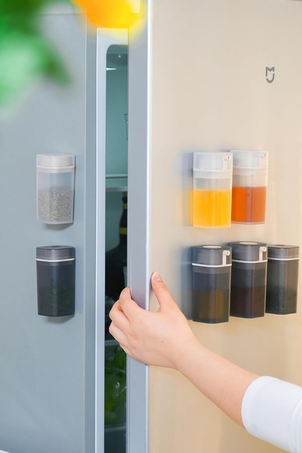 Magnetic Oil & Vinegar Dispenser Set