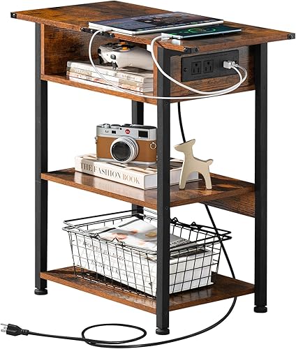 Lerliuo Mesa auxiliar con estación de carga, mesa auxiliar estrecha con puertos USB y tomas, mesita de noche delgada marrón con estante de
