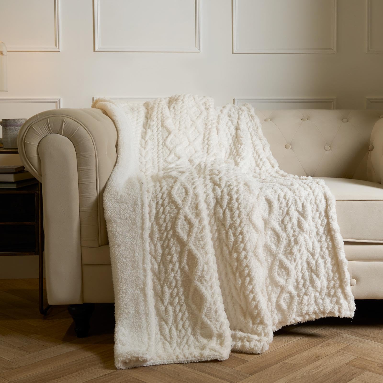 Knitted Sherpa Blanket, Cable Knit Throws for Sofa Ultra Soft Teddy Fleece Warm Blanket for Bed Winter Thermal Blanket Living Room Bedroom - Cream, 130 x 160cm