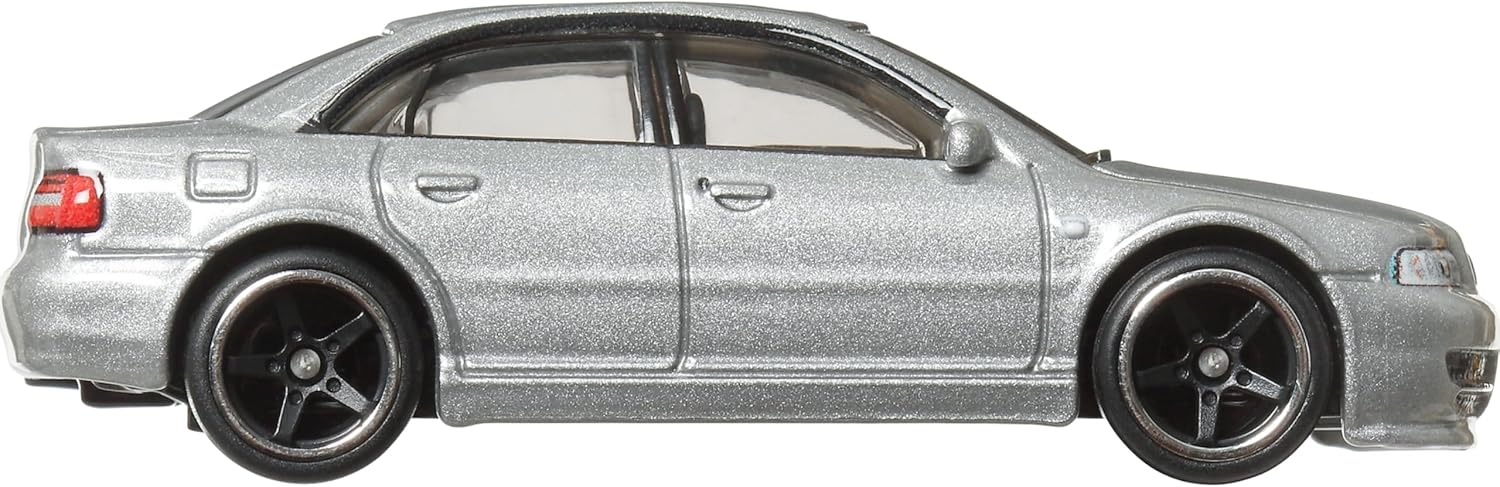 Hot Wheels Premium Car Culture Collectible Toy Car, 1:64 Scale Die-Cast Audi S$ Quattro, World Tour Vehicle with Real Riders Tires