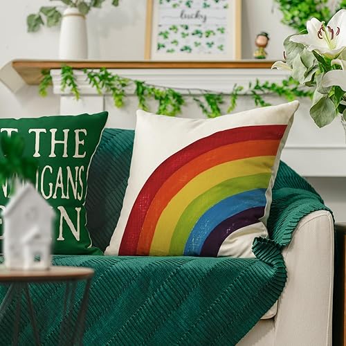 Miniatura 5 de AVOIN - Juego de 4 fundas de almohada con diseño de trébol con texto en inglés Happy St Patricks Day Saying Shamrock, 20 x 20 pulgadas, diseño de