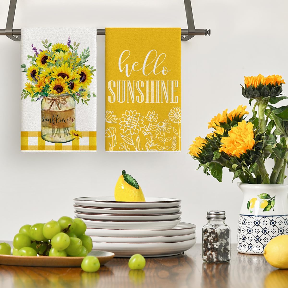 Artoid Mode Sunflowers Vise Leaves Summer Kitchen Towels Dish Towels, 18x26 Inch Farmhouse Decoration Cleaning Set of 2