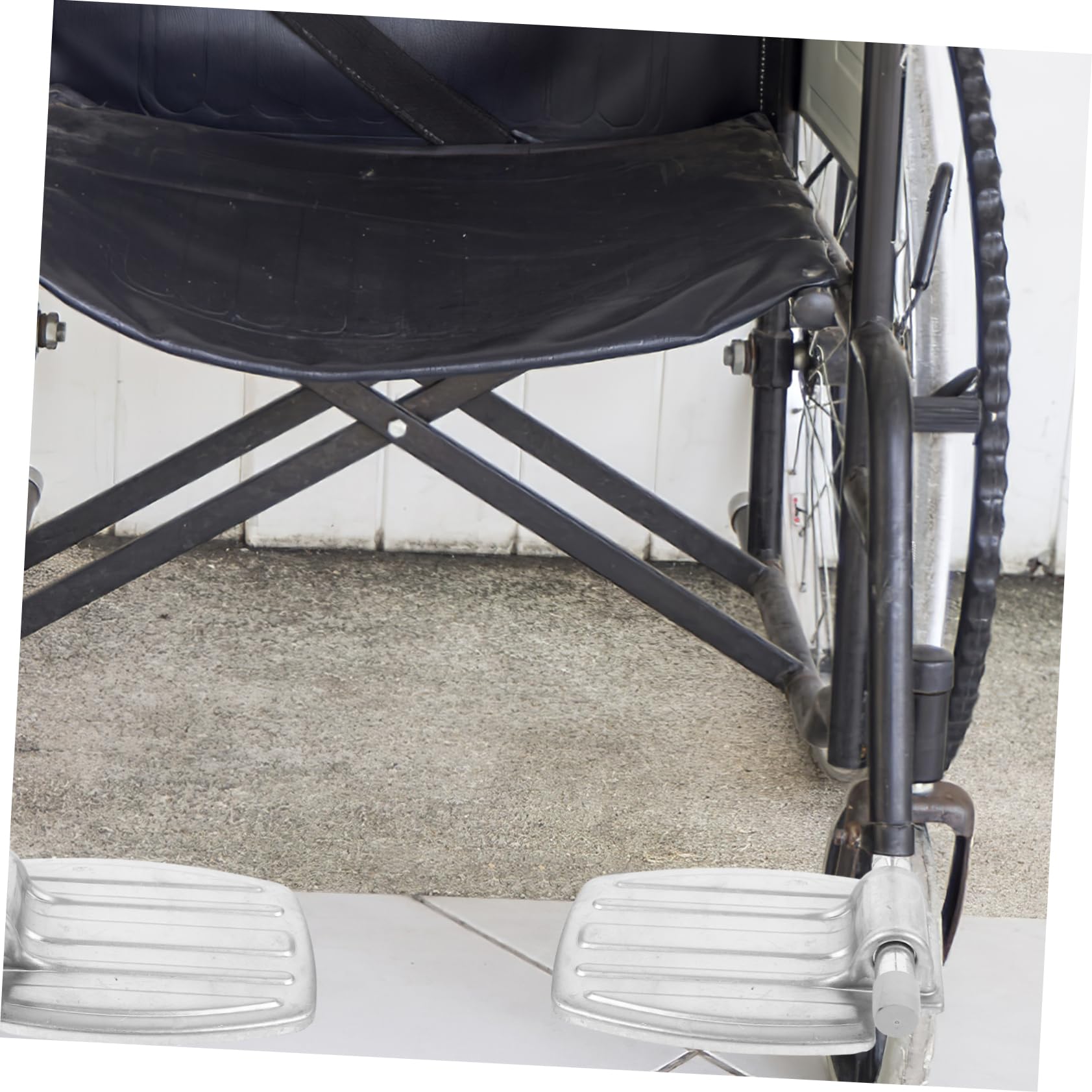 GARVALON Reposapiés para Silla de Ruedas, Repuesto de Metal Ligero y Plegable, para Usuarios de Movilidad Reducida