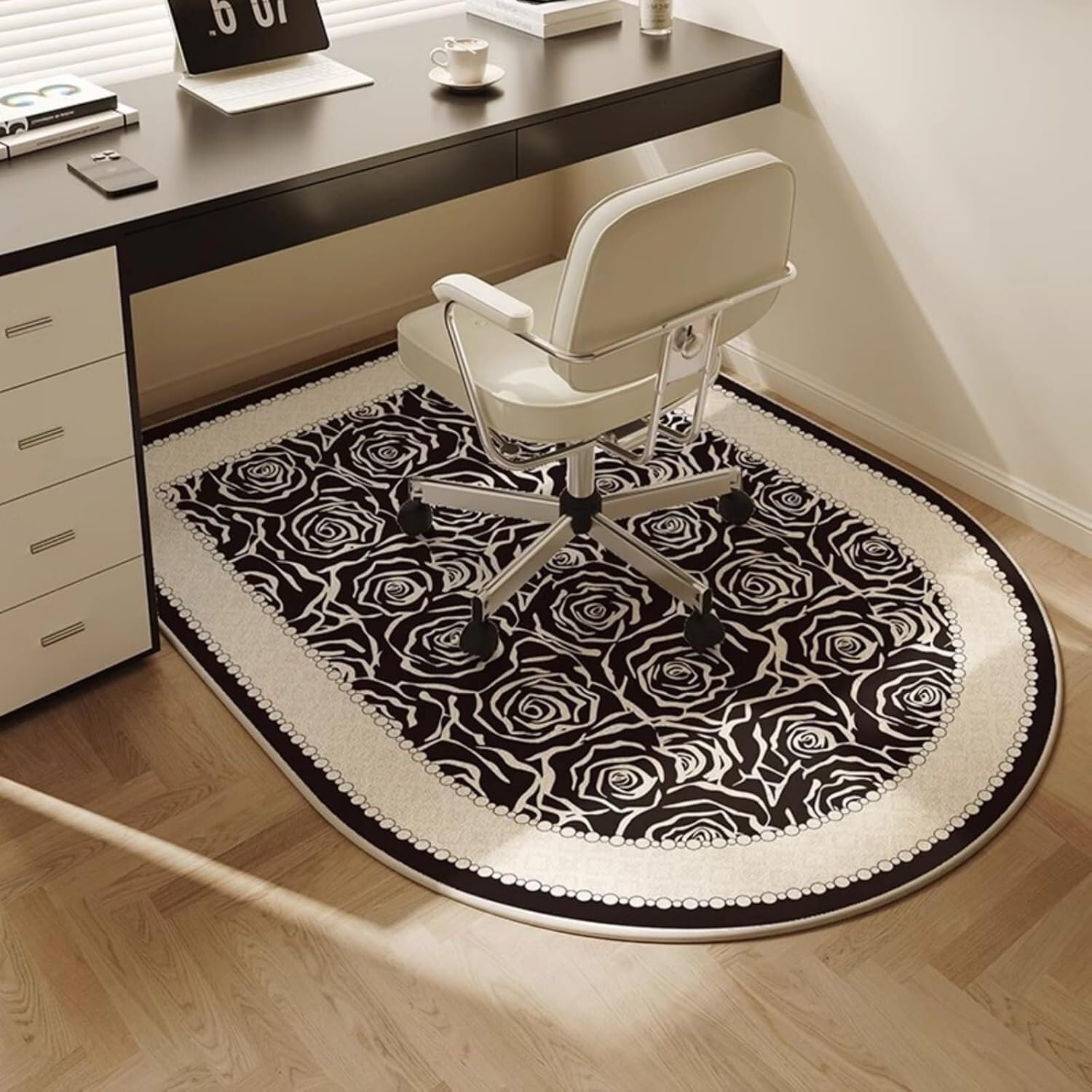 Tapis de sol pour chaise gaming rose et géométrique pour préserver le parquet du bureau