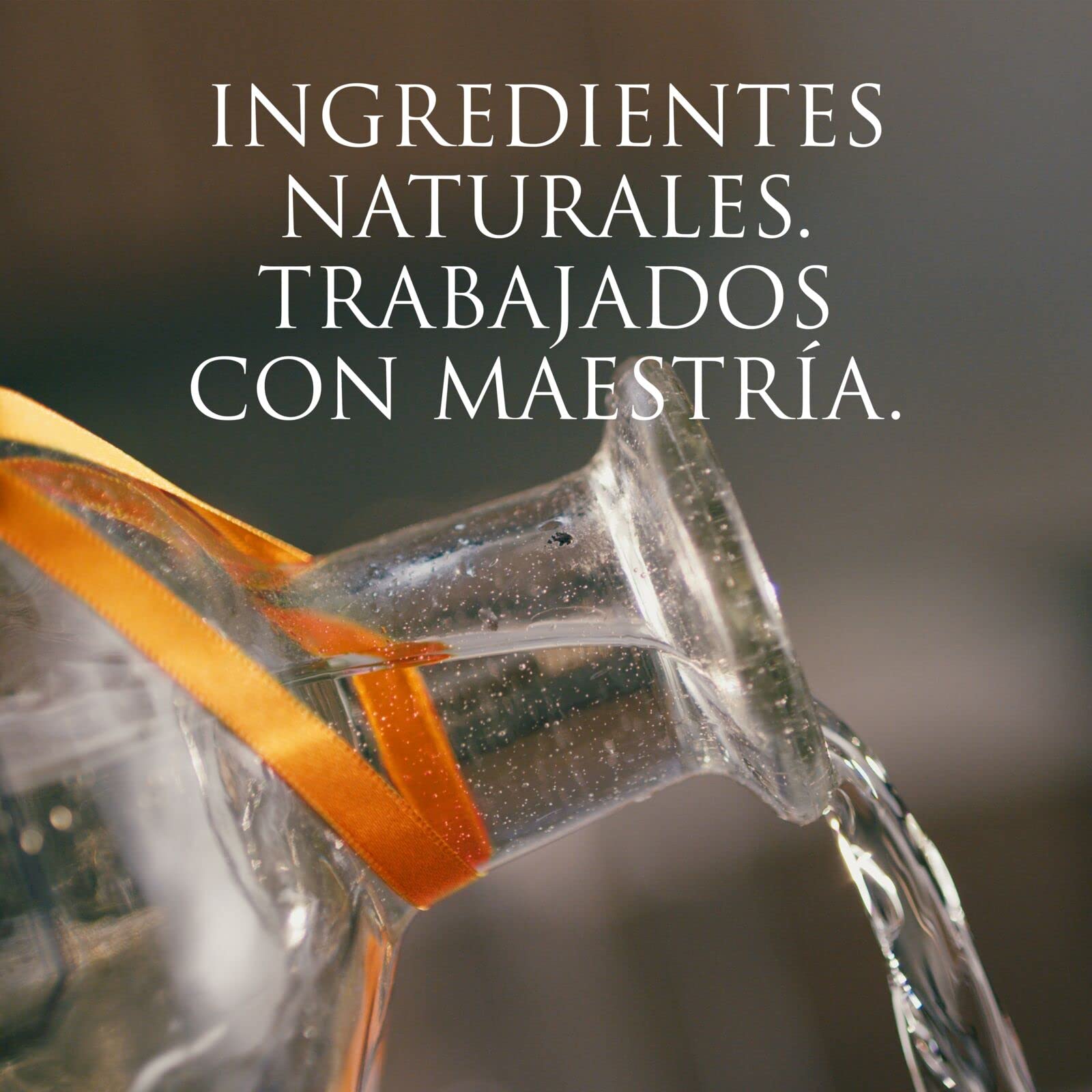 PATRÓN Reposado Premium Tequila, 40% vol, 70 cl / 700 ml, Tequila 100% de agave, elaborado artesanalmente en México, en pequeñas cantidades, con el mejor agave Azul Weber, añejado en barricas de roble