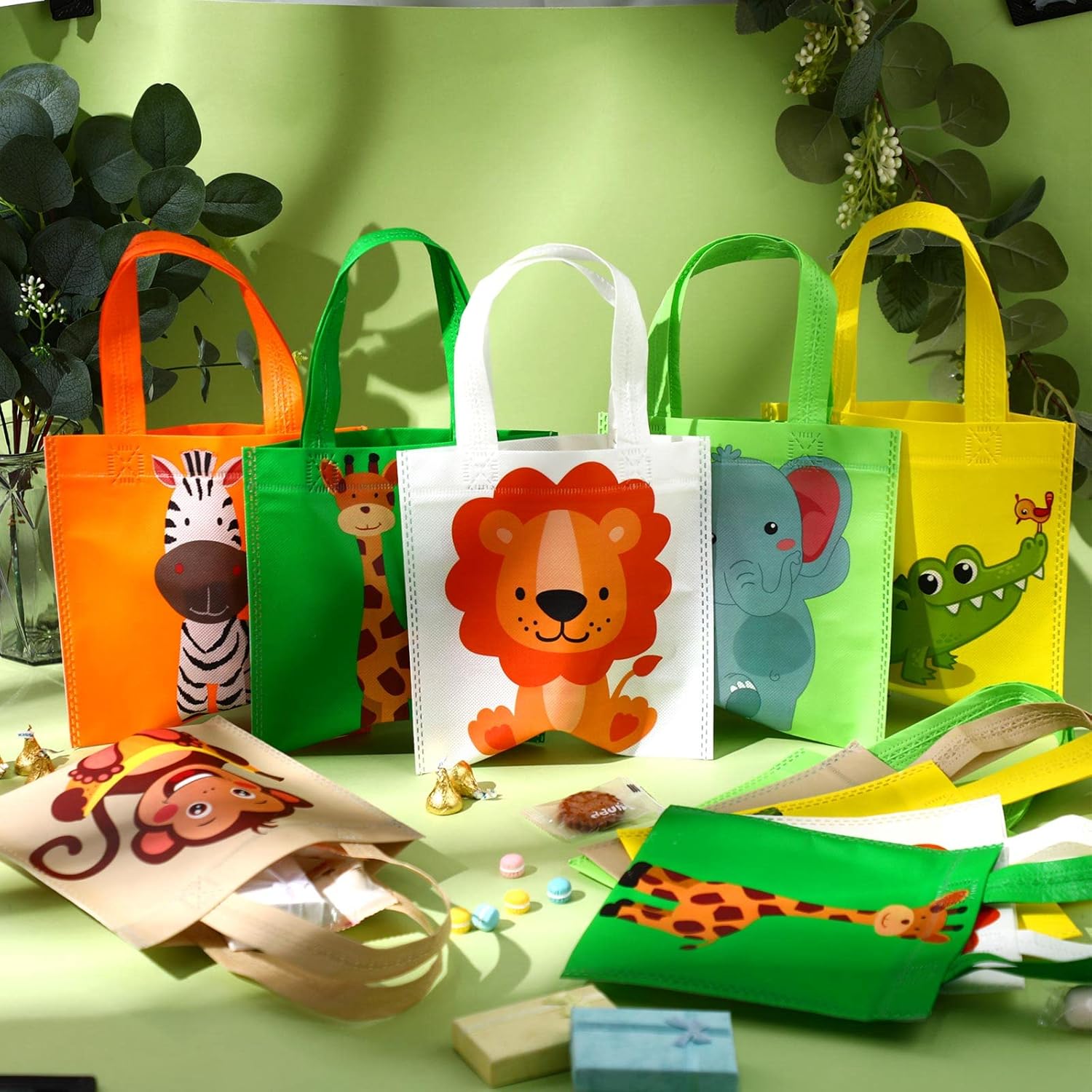 Tallew 24 Pack Safari Favor Bags with Handle Non Woven Jungle Animal Treat Goody Bags Lion Tiger Elephant Monkey Crocodile Giraffe Safari Birthday for Kids Party Baby Shower Decorations Supplies - Image 2