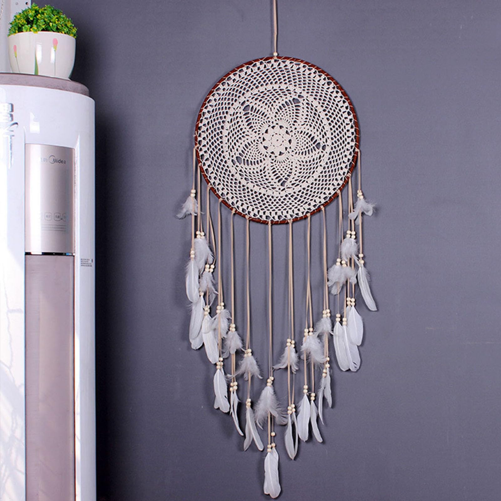 Atrapasueños blanco puro hecho a mano para decoración de pared relajante
