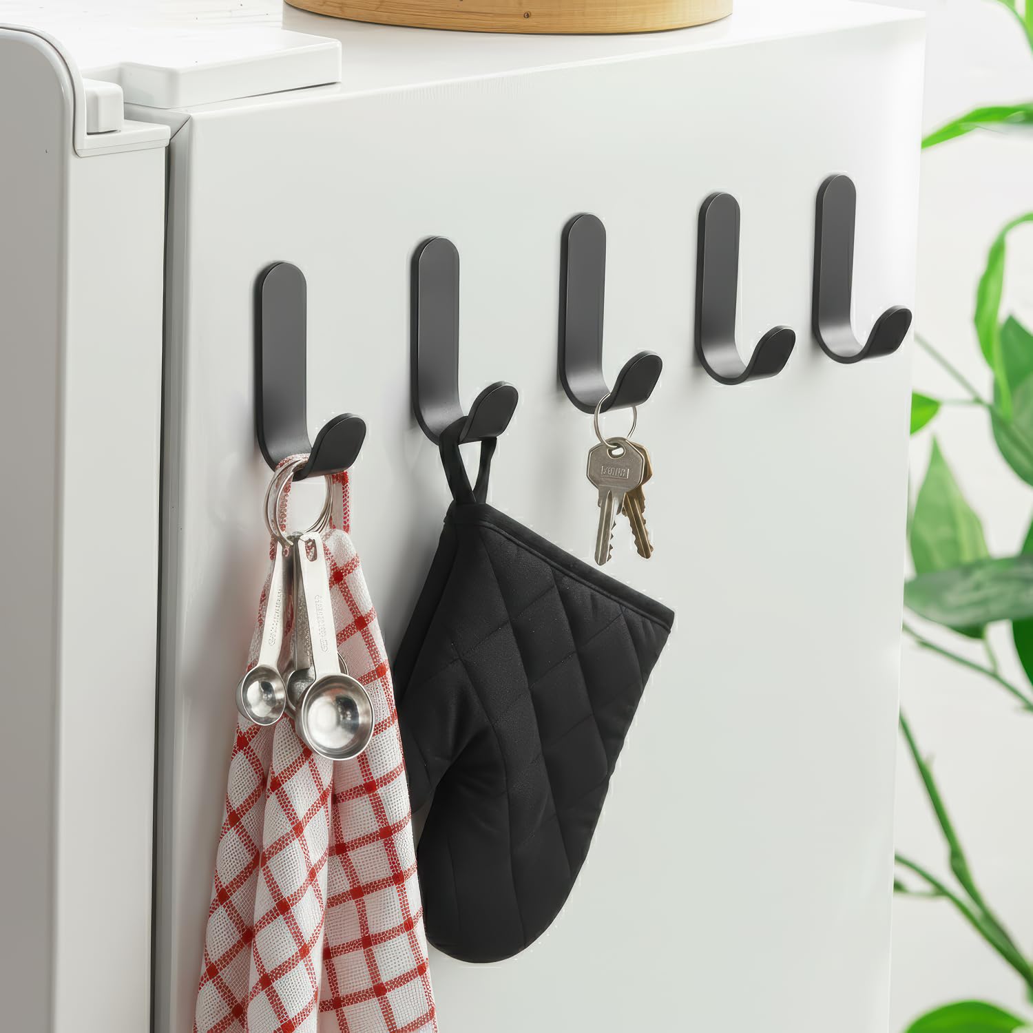 amazon basics 5 pack self adhesive wall hooks for hanging strong, carbon steel wall hook for bathroom, kitchen & door, no drill sticky hooks, waterproof rust resistant, black