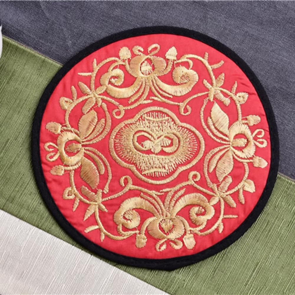 Tapis bol rouge style chinois pour vos cérémonies de thé et repas asiatiques chaleureux