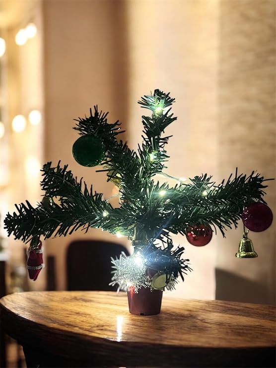 Mini Yılbaşı Ağacı, LED Işıklı, Kırmızı Saksılı, Yeşil ve Kırmızı, 25 cm, Plastik Yapay Çam, Noel Baba Süslemeli, Masa Üstü Dekoratif
