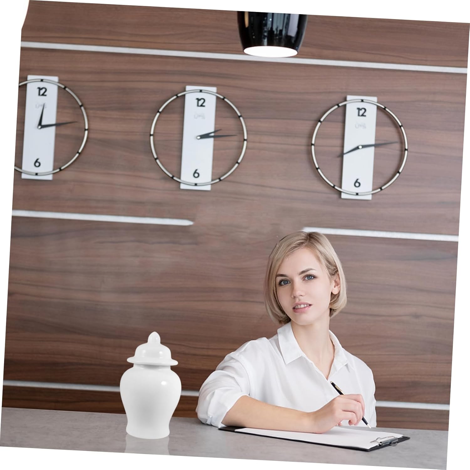 Decorative Porcelain Jar with Lid Elegant Ceramic Storage Jar for Home Office Hotel Decor Unique White Design Enhancing Living Room Ambiance Small Accent