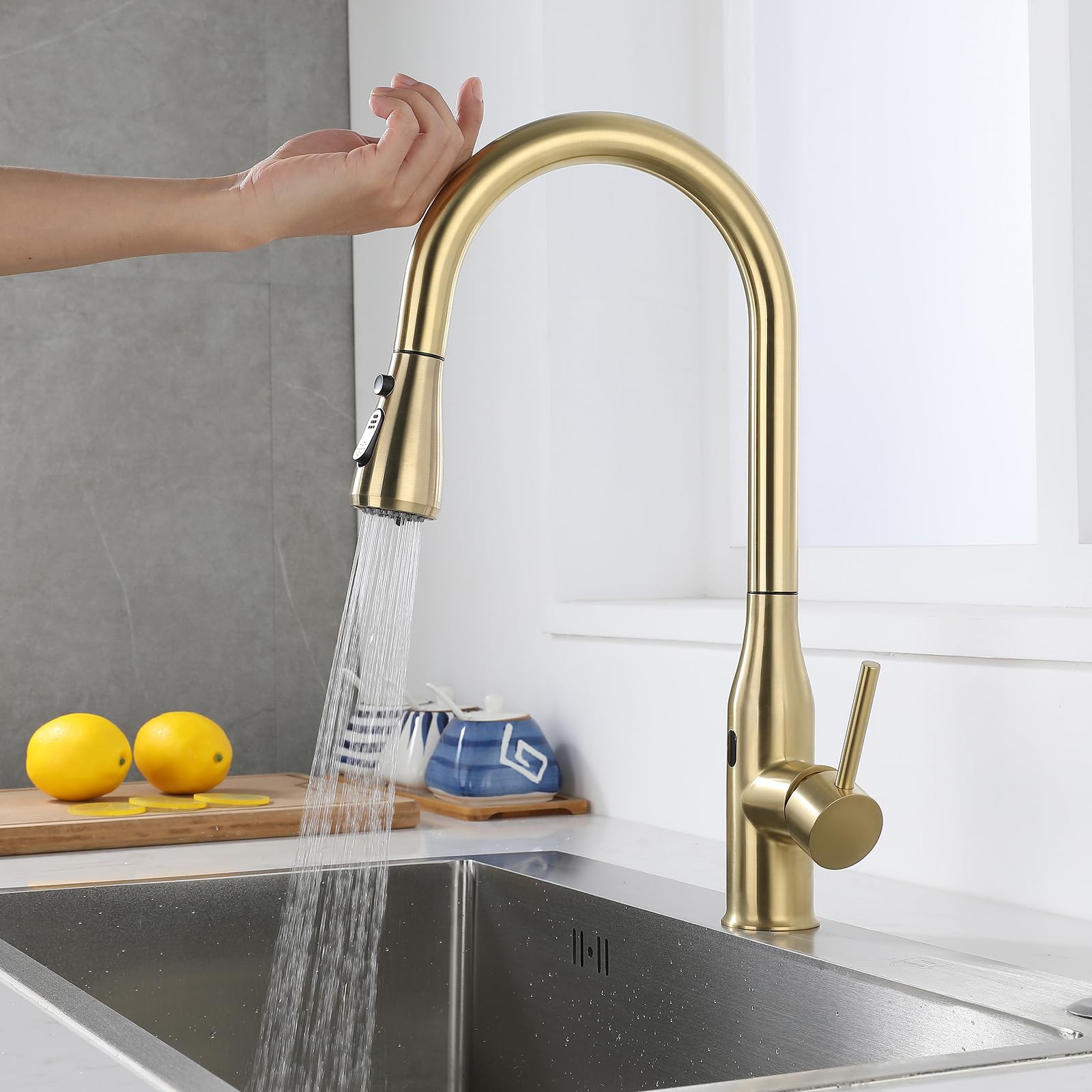 ZYCHSJXA Touchless Kitchen Sink Faucet - Brushed Gold Sensor Tap with Shower Hose, Hot & Cold Water Mixer, Modern Sprayer for Easy Use
