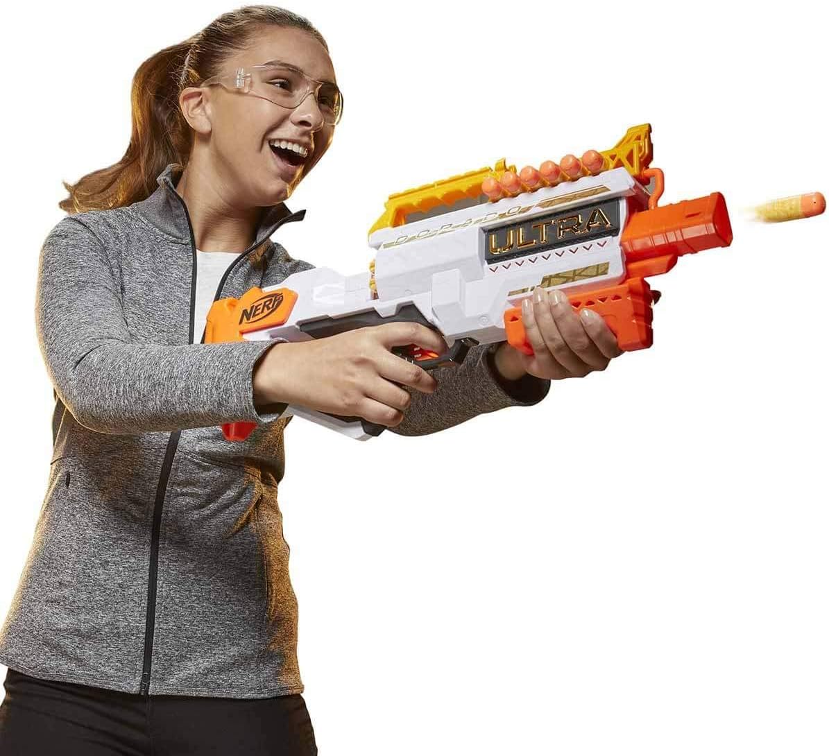 Nerf Ultra Dorado Motorised Blaster, Gold Accents, Fast-Back Loading, 12 Darts, Compatible Only Ultra Darts, 7.62 x 63.5 x 26.67 cm, F2017