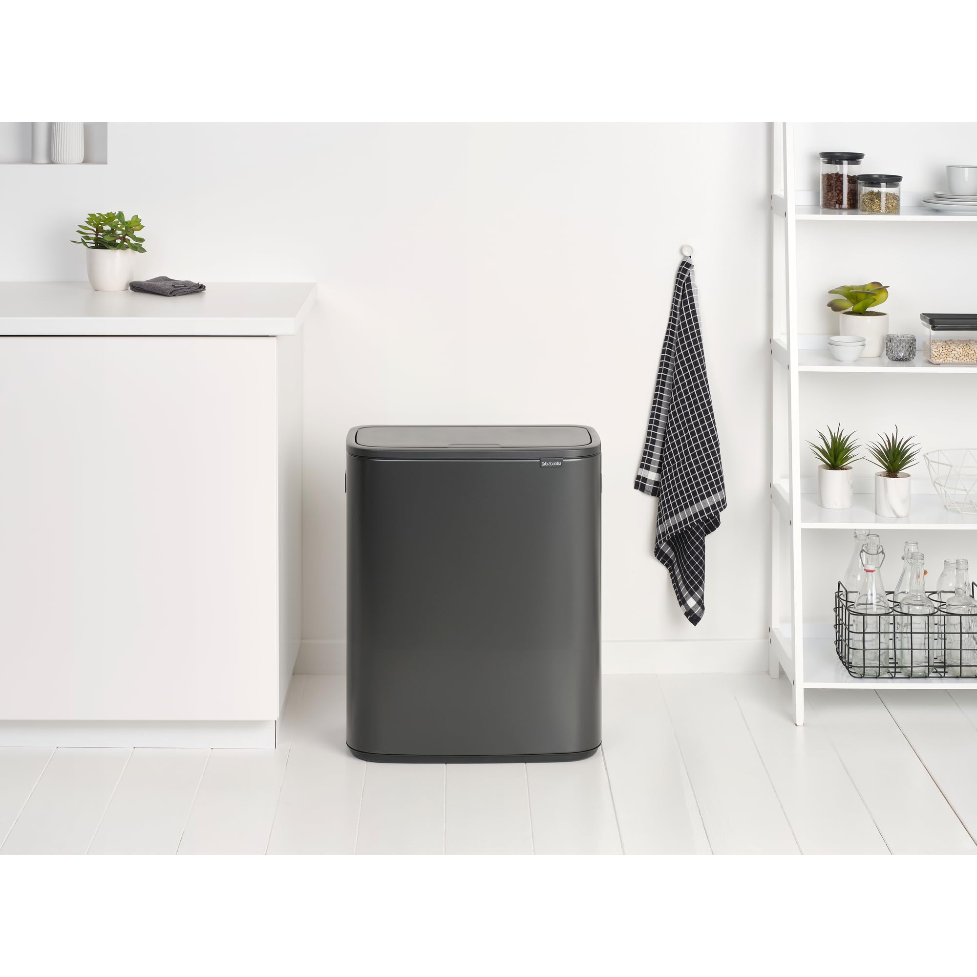 Brabantia Bo Touch Bin 2x30L - Pattumiera doppio scomparto extra large | Separazione dei rifiuti Soft Touch con secchi interni | Cestino salvaspazio per la cucina o l'ufficio | Confident Grey