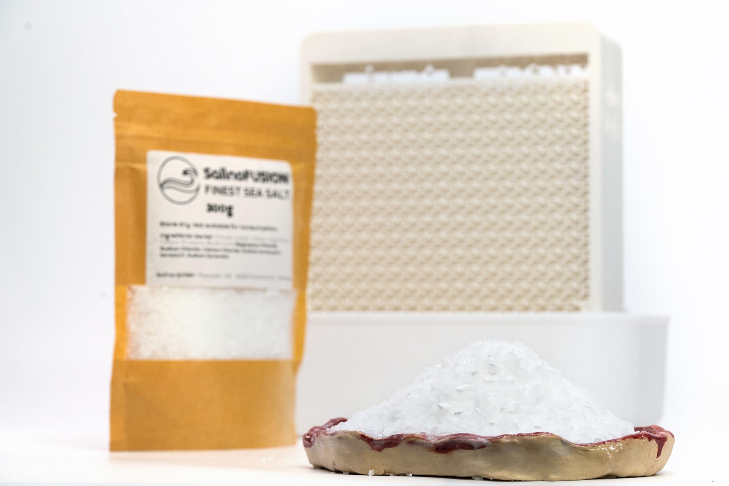 Mini-Saline Aura – Moderner Salzluft-Befeuchter, stylische Raumluftverbesserung, natürliches Meeresklima, kompakt & geräuscharm (Kreide) - Made in Germany