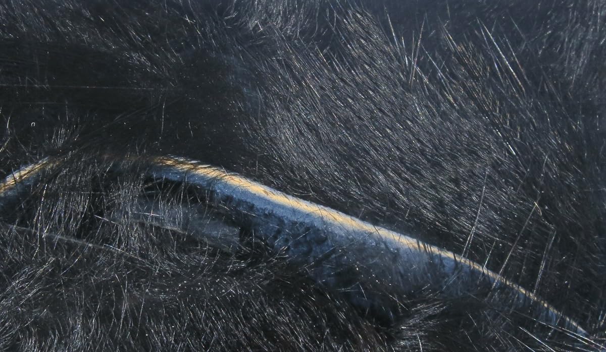 Hareline Fly Tying Magnum Rabbit Strips - Wide Rabbit Fur Strip Material for Streamers, Pike, Musky & Saltwater Flies