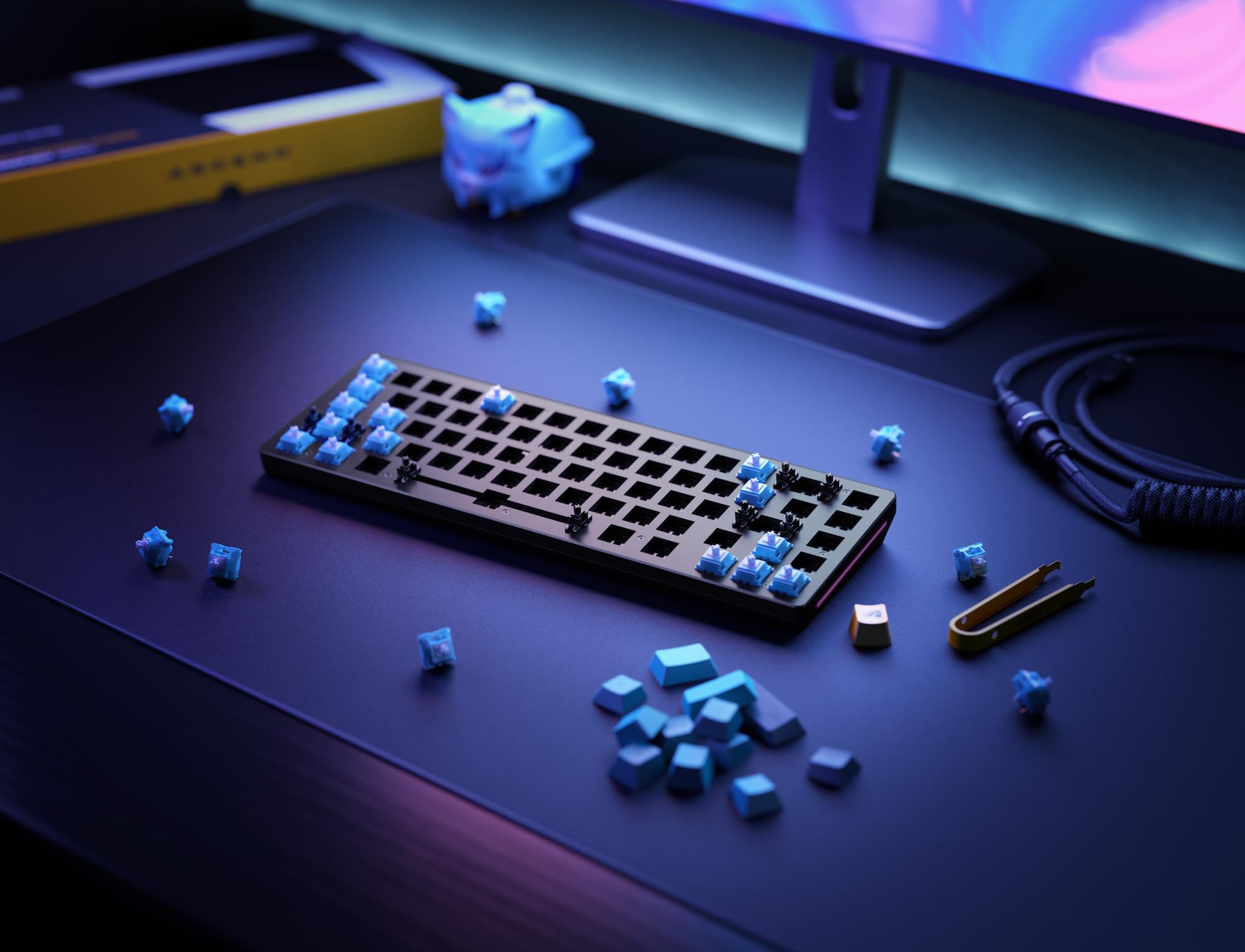 Glorious Gaming GMMK 2 Compact 65% Barebones (solo struttura) - Struttura per tastiera da gaming meccanica, TKL compatta (65%), alluminio, personalizzabile, RGB, layout internazionale / ISO - Nero