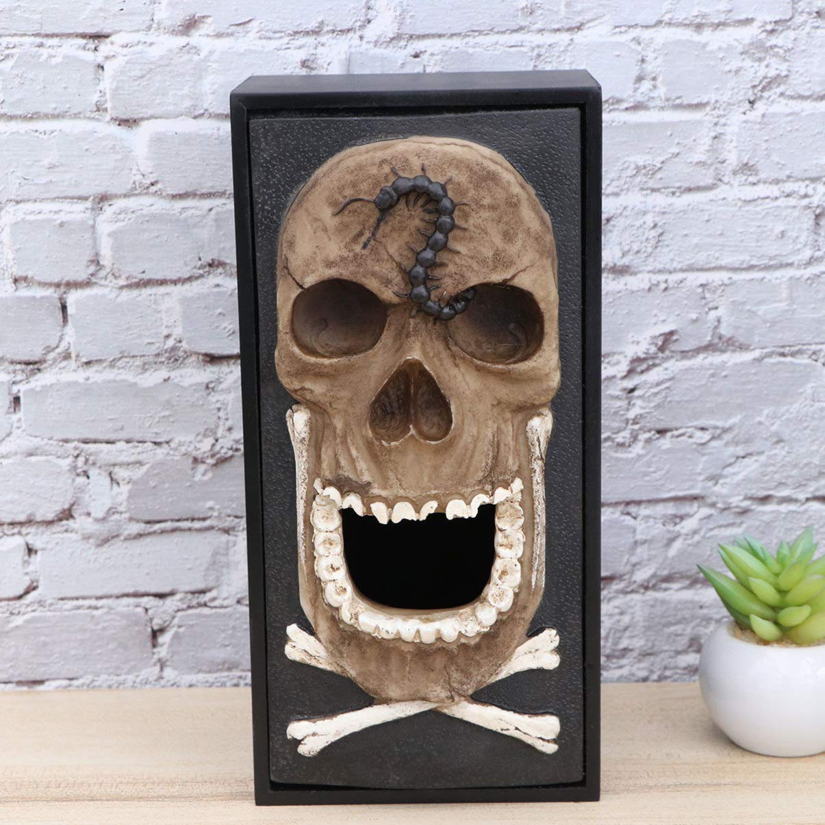 Taschentuchhalter Schwarz aus Kunstharz mit Totenkopfmotiv
