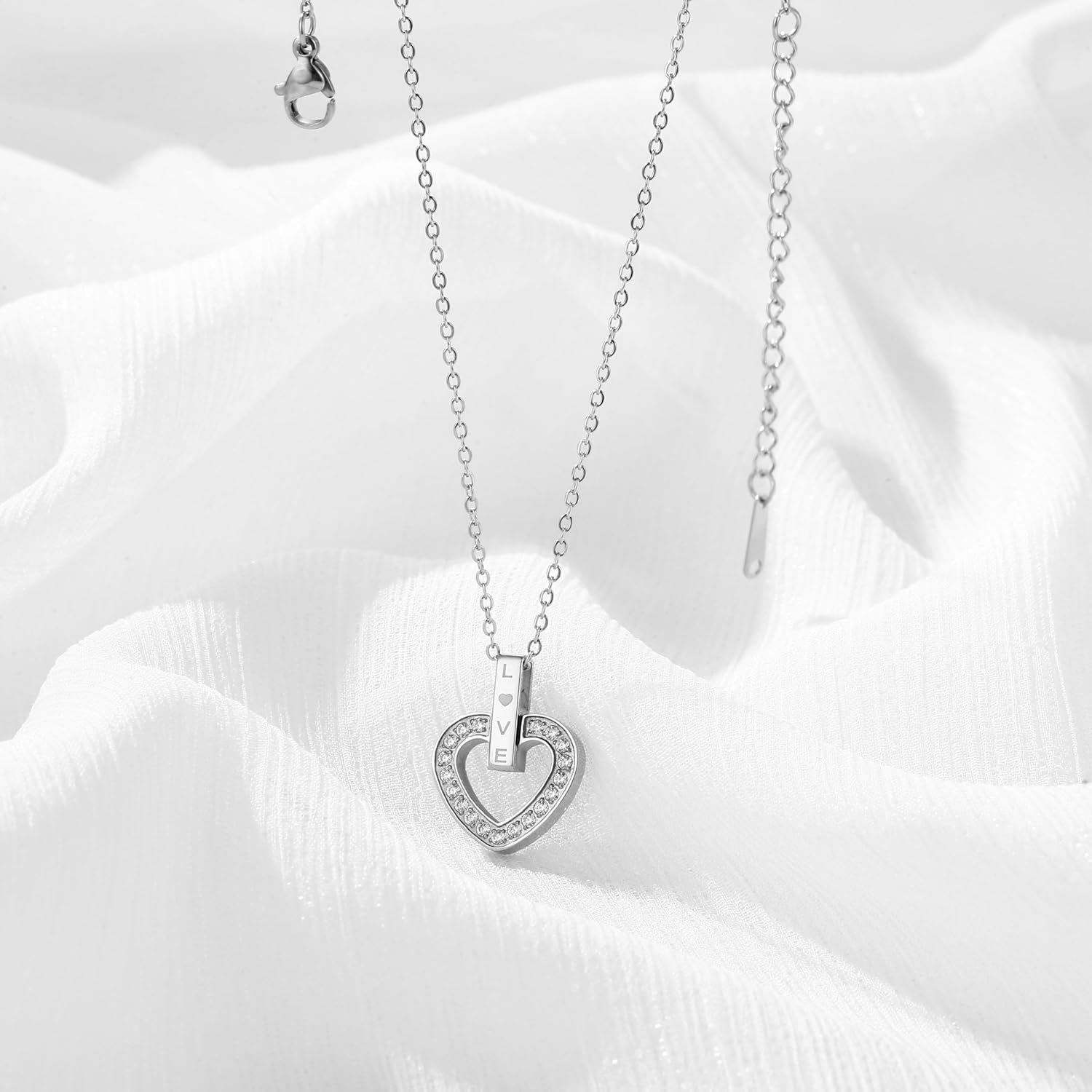 18K Heart-Shaped Necklace,Cross Pendant | Cute and Exquisite Women's Love Pendant Necklace ， Women Dainty Jewelry Valentines Day for Women Teen - Image 3