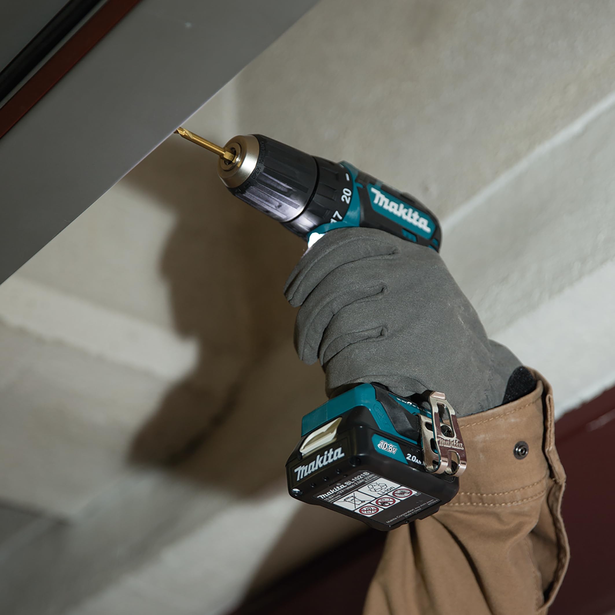Makita DF332DZ drill Senza chiave Nero, Blu 1 kg