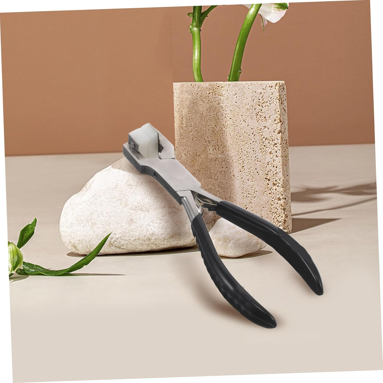 Ergonomic Curved Nylon Jaw Bending Pliers for Jewelry Making and Repair, Carbon Steel Construction with Smooth Surface to Reduce Hand Fatigue, for Crafting Sessions