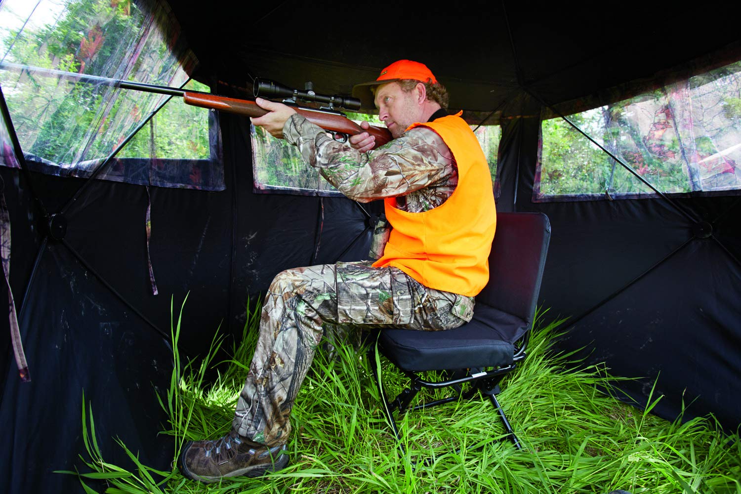 Guide Gear 360º Swivel Hunting Blind Chair, 300 lbs Capacity, Folding