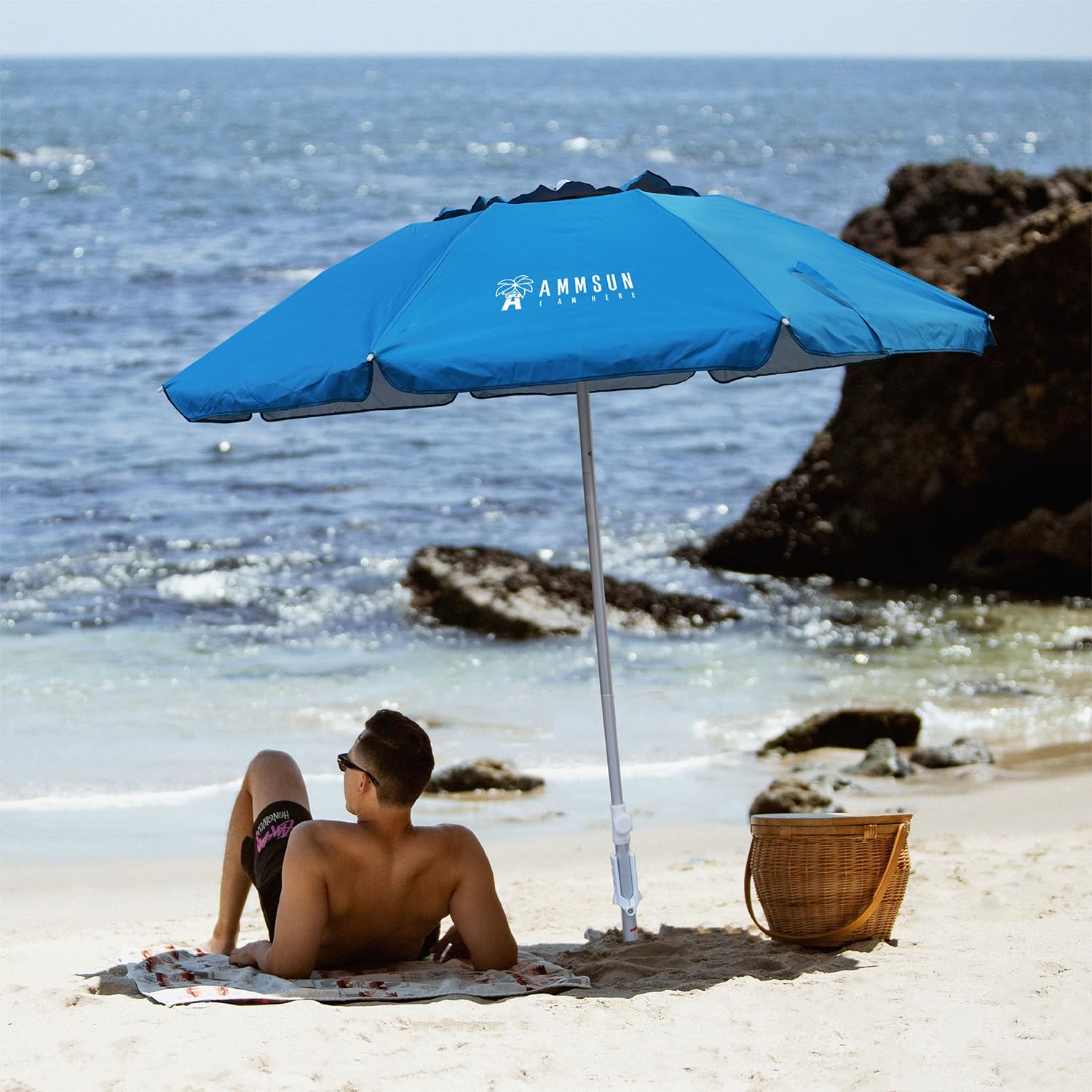 AMMSUN Parasol de plage portable compact de 2 m avec ancre de sable, coupe-vent, bouton poussoir d'inclinaison et grille d'aération, protection UV 50+, tient dans une grande valise pour voyage,