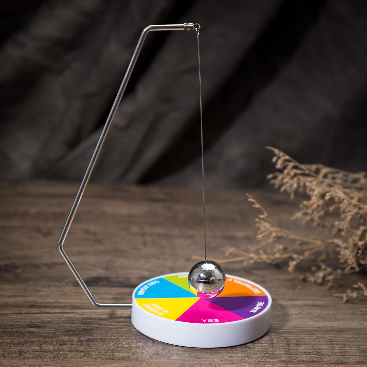 Générique Wood Decision, Swing Decision Maker in Indecisive Moments - Decision Maker - Magnetic Wooden Decision Maker Swing - Creative Desktop Decider for Women, Men, Bosses