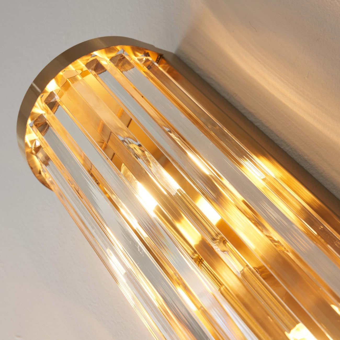 KOSILUM - Lampada da parete semicilindrica con nappine trasparenti – Andria – Luce bianca calda illuminazione soggiorno camera da letto cucina corridoio – 2 x max 25 W – E14 – IP20