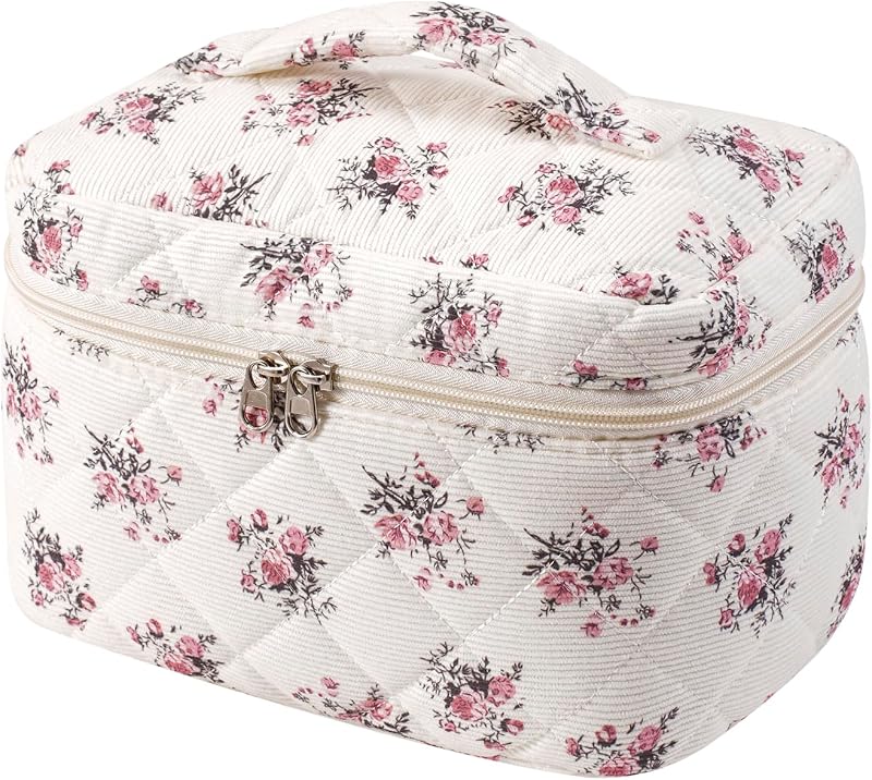 Necessaire grande matelassê floral para maquiagem uekeboag