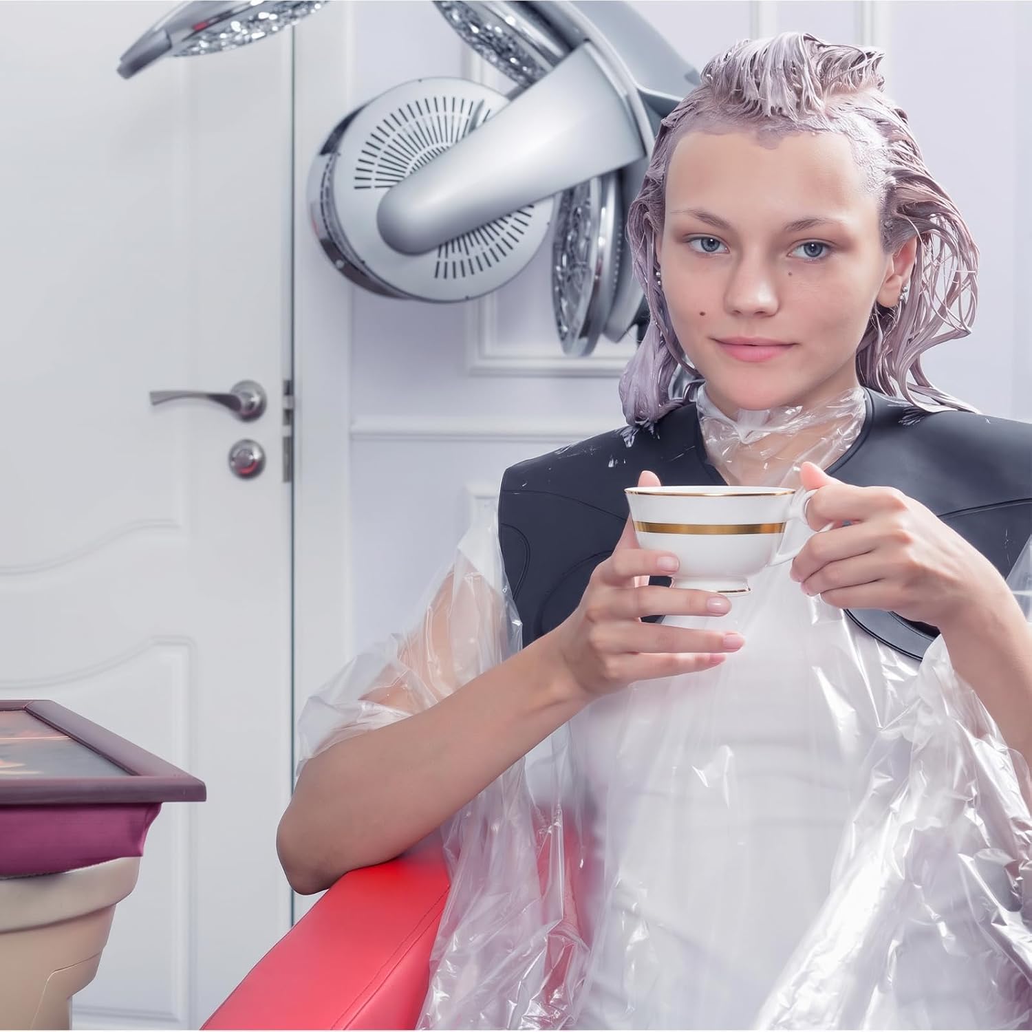 WILLBOND 100 Disposable Salon Cape for Hair Stylist,51.2 x 36.2 Inch,Clear